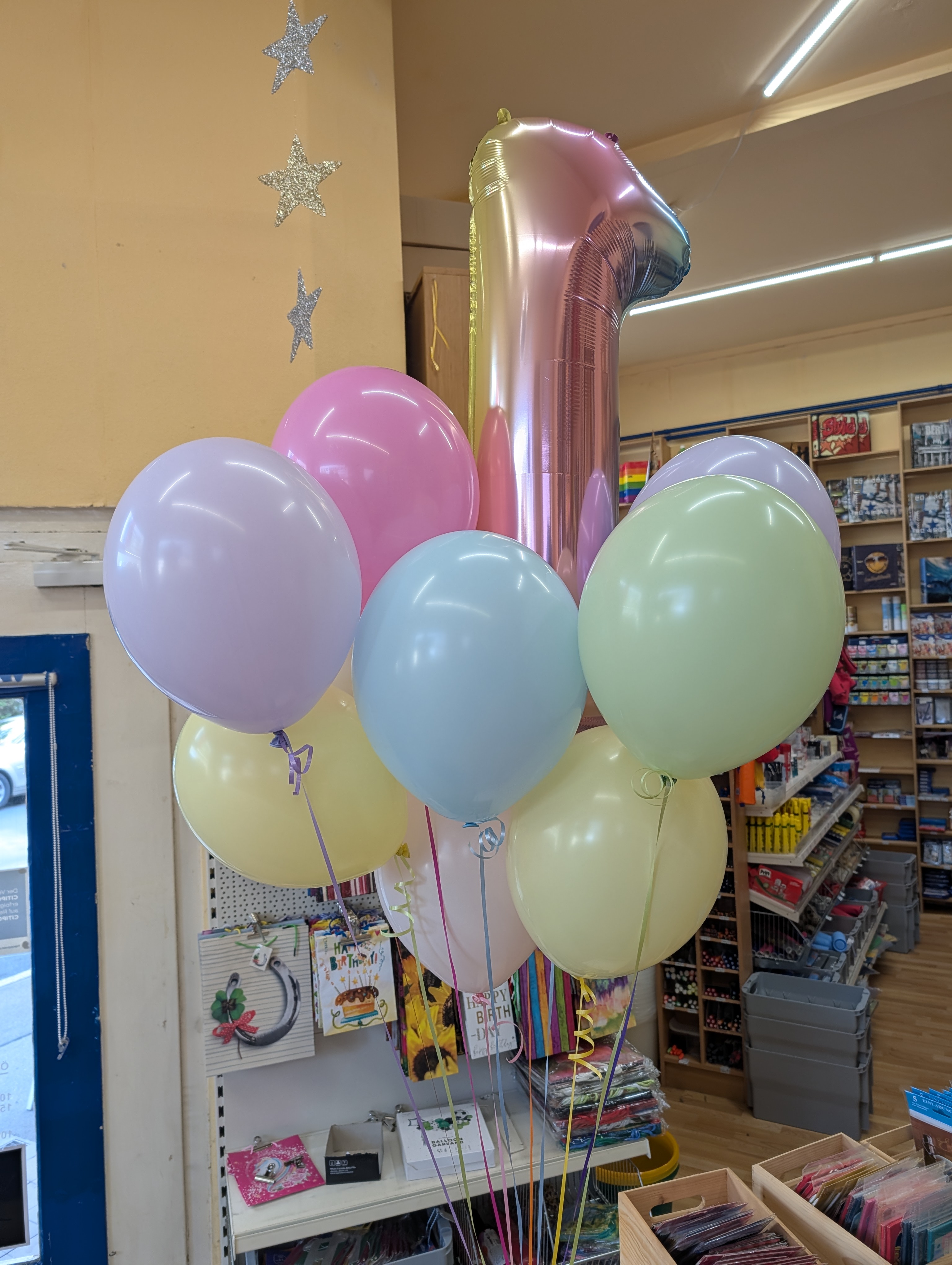 Pastell Regenbogen Zahlen & Ballons